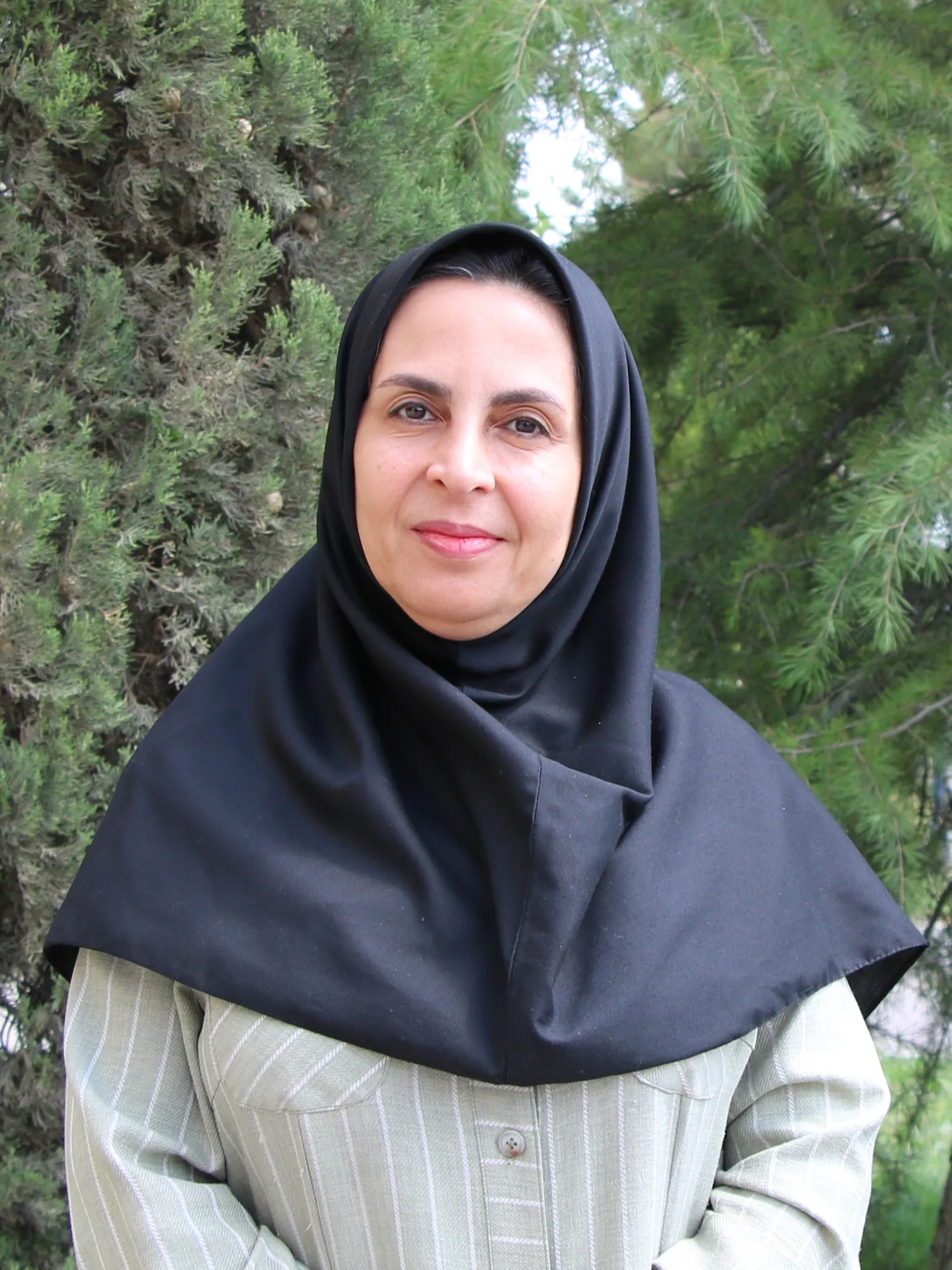 دکتر راهله یاری