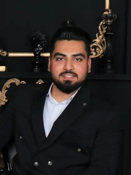 پوریا شاهنوری